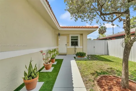2762 NW 9th Court Fort Lauderdale FL 33311