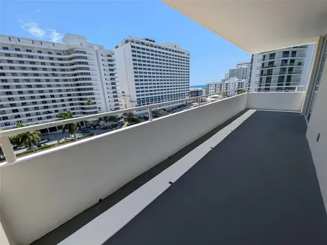 5600 Collins Avenue Miami Beach FL 33140
