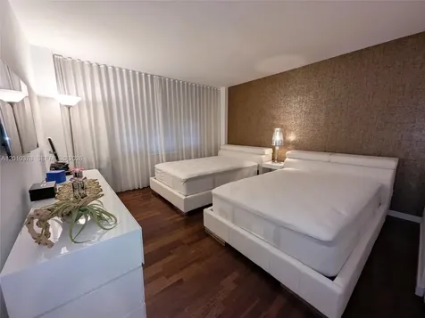 5600 Collins Avenue Miami Beach FL 33140