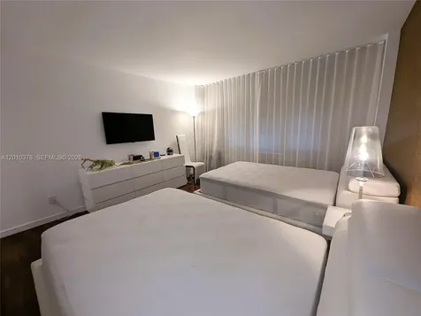 5600 Collins Avenue Miami Beach FL 33140