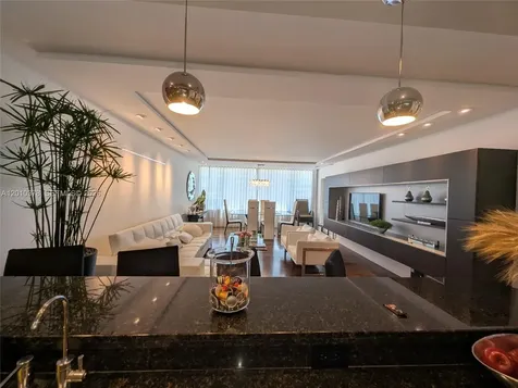 5600 Collins Avenue Miami Beach FL 33140