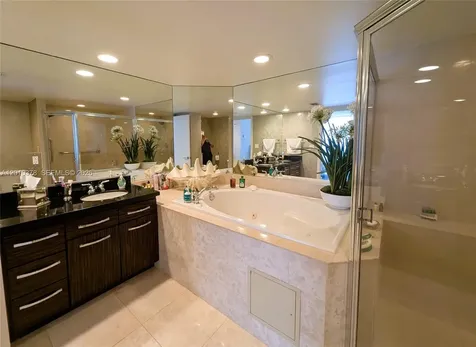 5600 Collins Avenue Miami Beach FL 33140