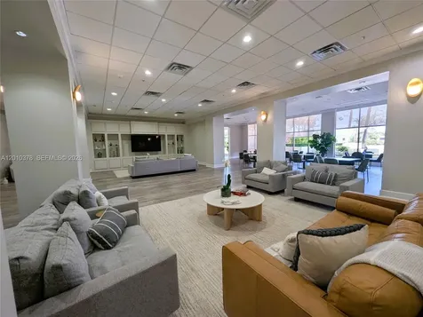 5600 Collins Avenue Miami Beach FL 33140