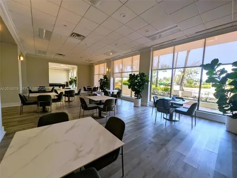 5600 Collins Avenue Miami Beach FL 33140