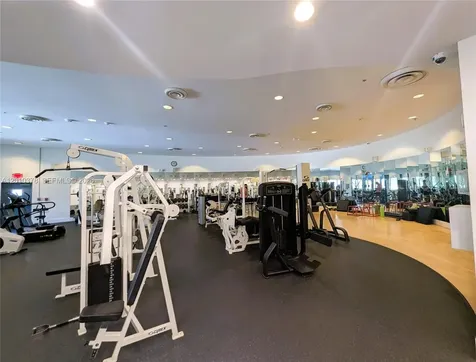 5600 Collins Avenue Miami Beach FL 33140