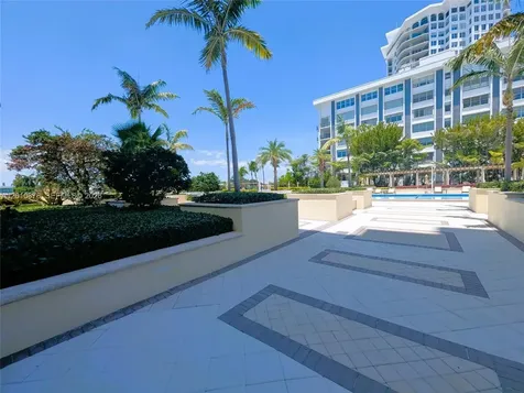 5600 Collins Avenue Miami Beach FL 33140