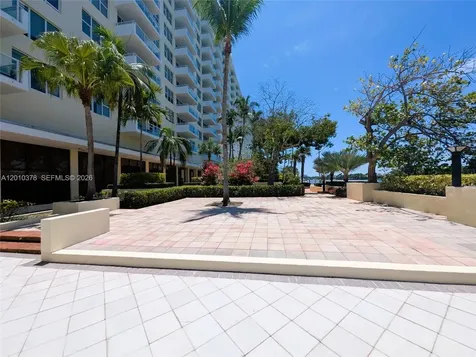 5600 Collins Avenue Miami Beach FL 33140