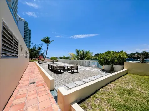 5600 Collins Avenue Miami Beach FL 33140