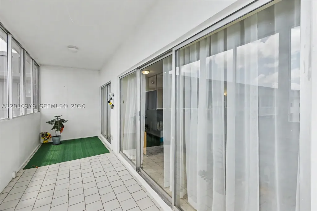 3800 Hillcrest Drive Hollywood FL 33021