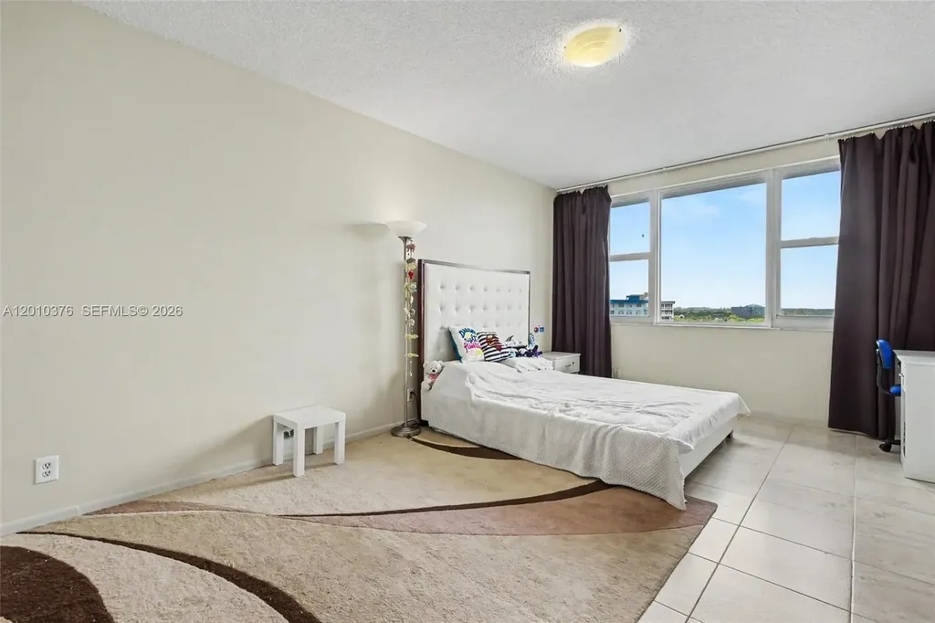 3800 Hillcrest Drive Hollywood FL 33021