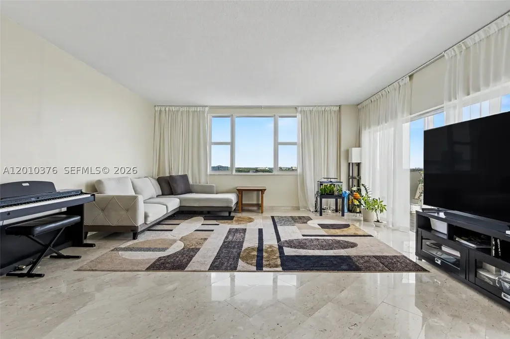 3800 Hillcrest Drive Hollywood FL 33021