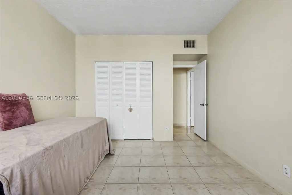 3800 Hillcrest Drive Hollywood FL 33021