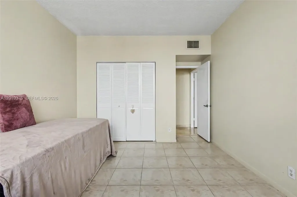 3800 Hillcrest Drive Hollywood FL 33021