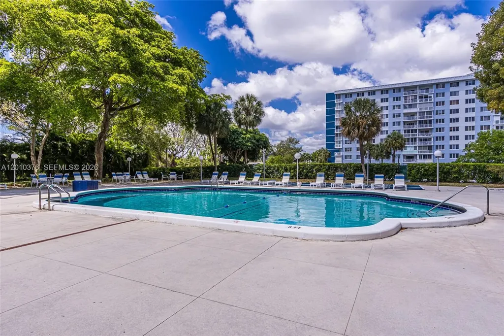 3800 Hillcrest Drive Hollywood FL 33021
