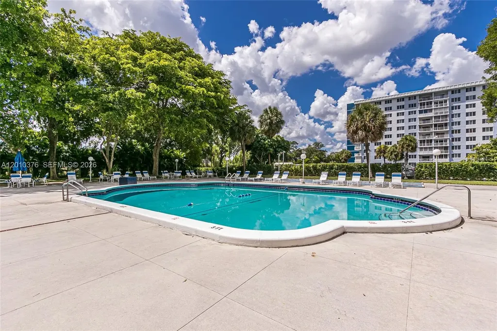3800 Hillcrest Drive Hollywood FL 33021