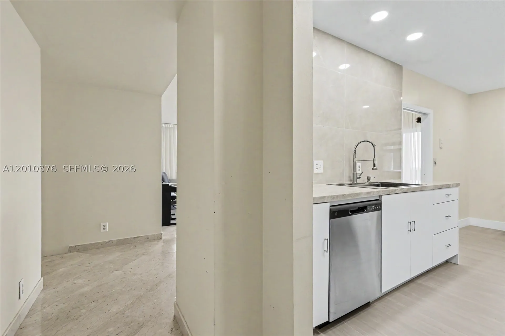 3800 Hillcrest Drive Hollywood FL 33021