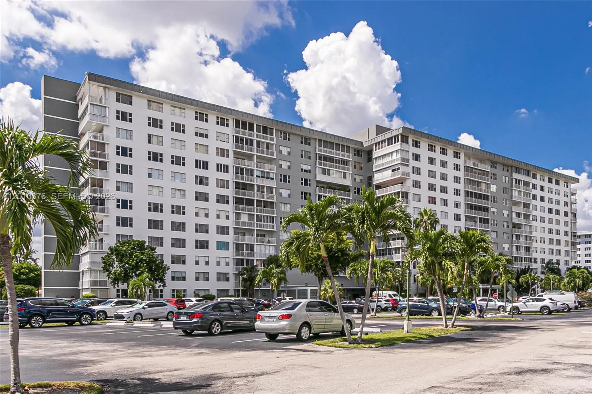 3800 Hillcrest Drive Hollywood FL 33021