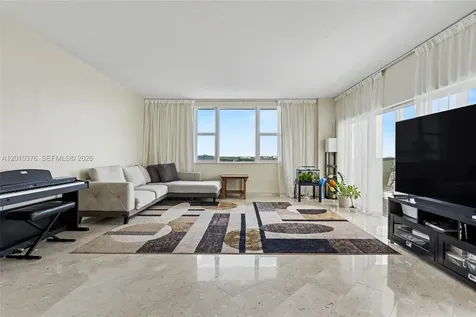 3800 Hillcrest Drive Hollywood FL 33021