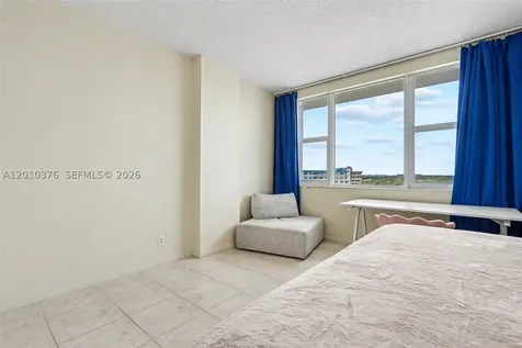 3800 Hillcrest Drive Hollywood FL 33021