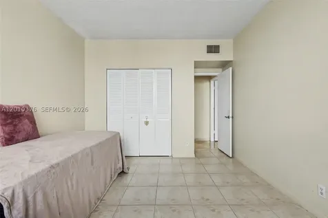 3800 Hillcrest Drive Hollywood FL 33021