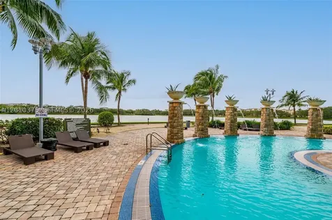 2681 N Flamingo Road Sunrise FL 33323