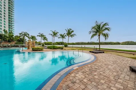 2681 N Flamingo Road Sunrise FL 33323
