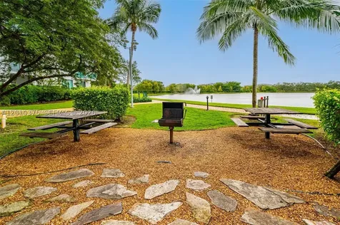 2681 N Flamingo Road Sunrise FL 33323