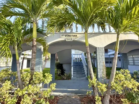 5112 Hollywood Boulevard Hollywood FL 33021