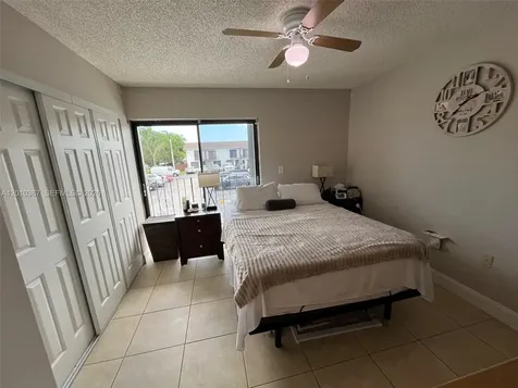 5464 W 26th Avenue Hialeah FL 33016