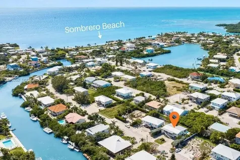 320 Calzada De Bougainville Marathon FL 33050