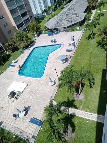 319 NE 14th Avenue Hallandale Beach FL 33009