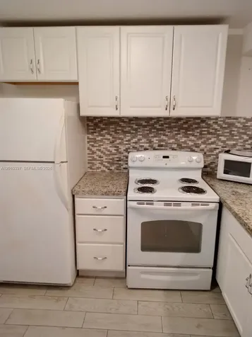 319 NE 14th Avenue Hallandale Beach FL 33009