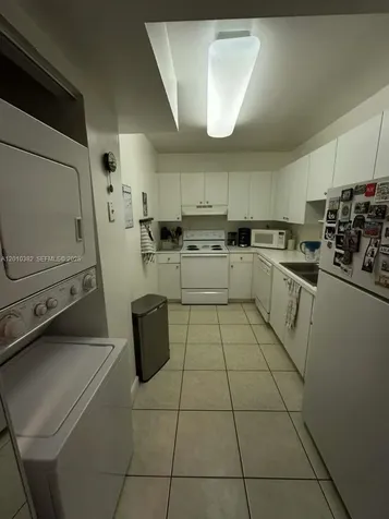 8261 NW 8th Street Miami FL 33126