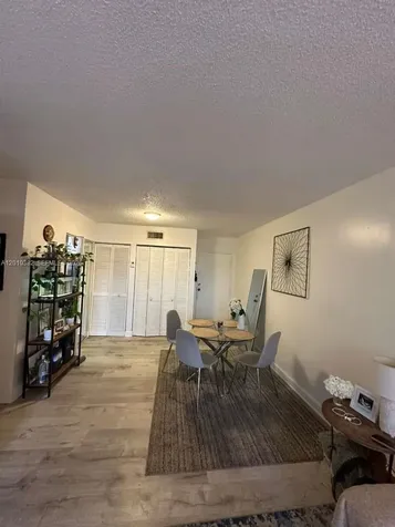 8261 NW 8th Street Miami FL 33126