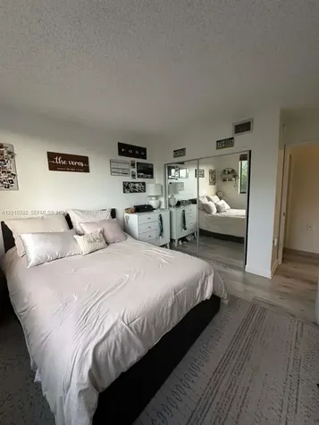 8261 NW 8th Street Miami FL 33126