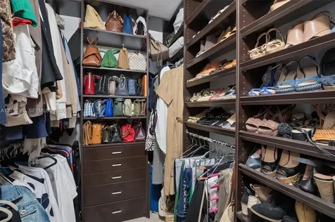 811 Amherst Avenue Davie FL 33325