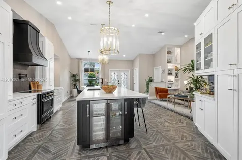 811 Amherst Avenue Davie FL 33325