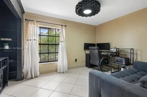 811 Amherst Avenue Davie FL 33325