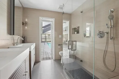 811 Amherst Avenue Davie FL 33325