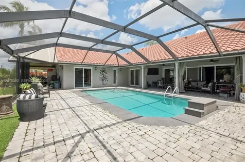 811 Amherst Avenue Davie FL 33325