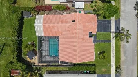 811 Amherst Avenue Davie FL 33325
