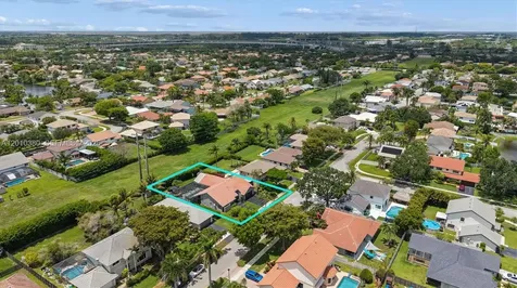 811 Amherst Avenue Davie FL 33325