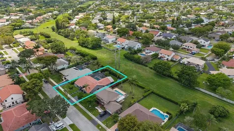 811 Amherst Avenue Davie FL 33325