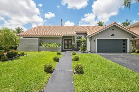 811 Amherst Avenue Davie FL 33325