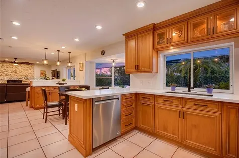 7175 SW 117th Terrace Pinecrest FL 33156
