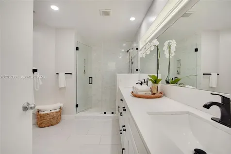 7175 SW 117th Terrace Pinecrest FL 33156