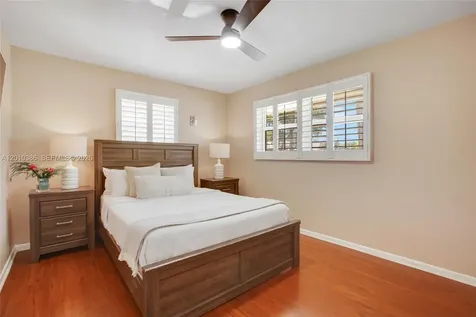 7175 SW 117th Terrace Pinecrest FL 33156