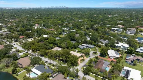 7175 SW 117th Terrace Pinecrest FL 33156
