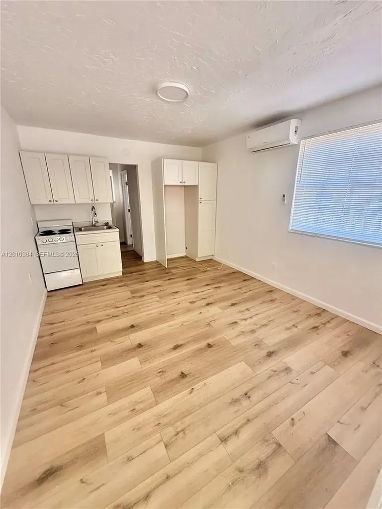 1903 Thomas Street Hollywood FL 33020
