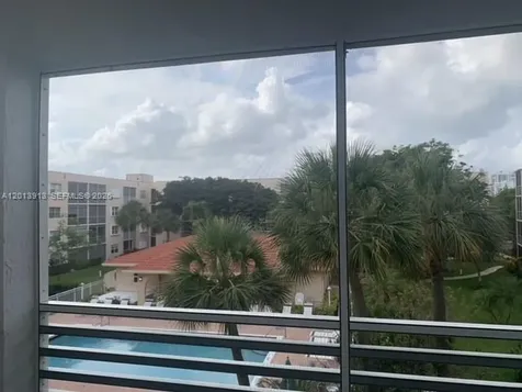 1541 S Ocean Boulevard Lauderdale By The Sea FL 33062
